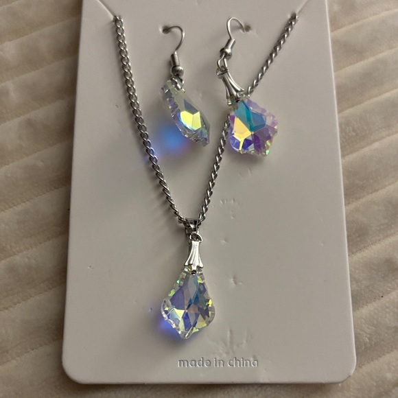 Jewelry - Aurora Crystal Teardrop Necklace & Earring Set - Iridescent